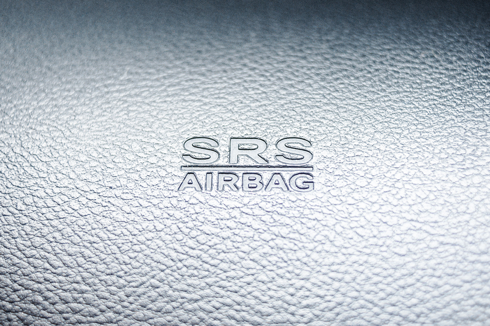 Штамп SRS Airbag на оригинальной инструментальной панели